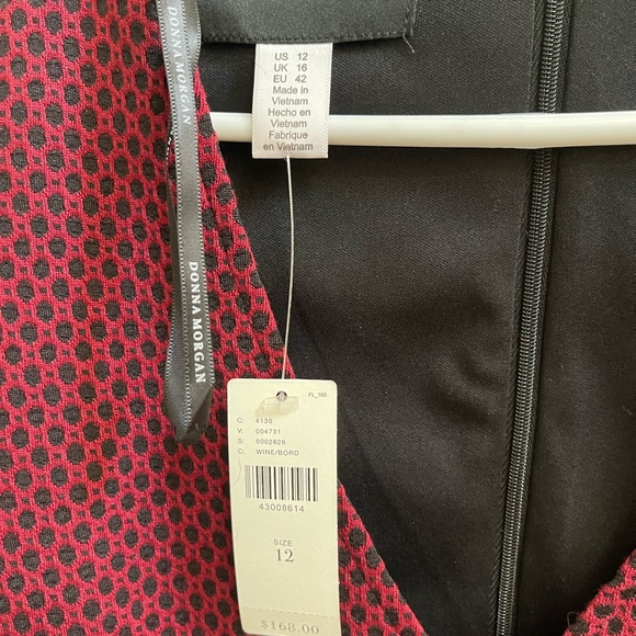 Dress - Picture 3 of 3